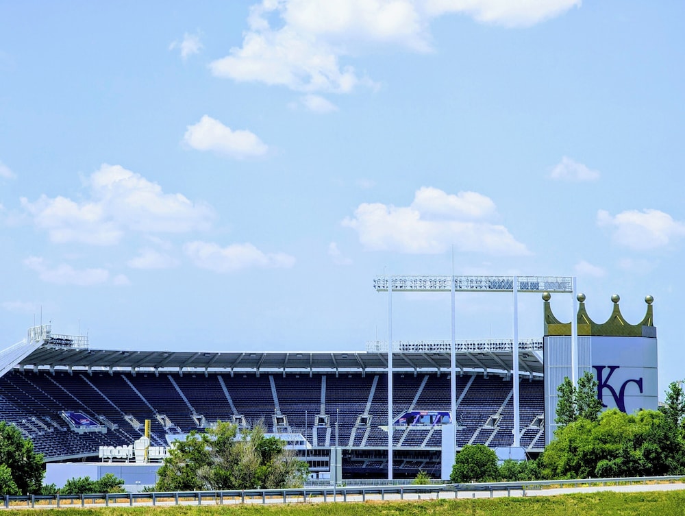 Hotel Lotus Kansas City Stadium 3/62