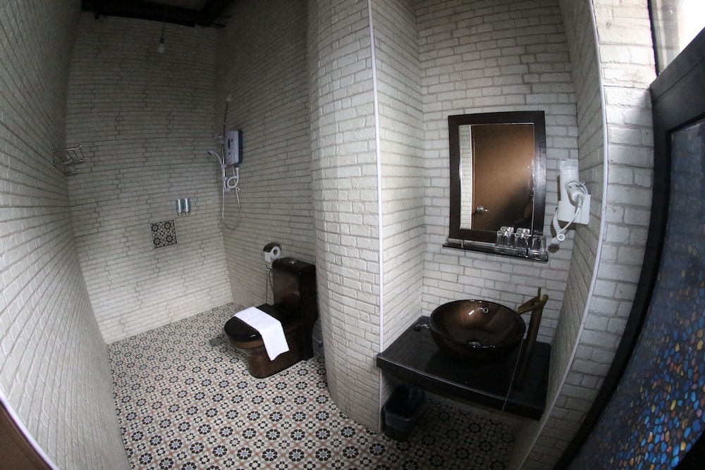 JQ Ban Loong Boutique Hotel 34/48