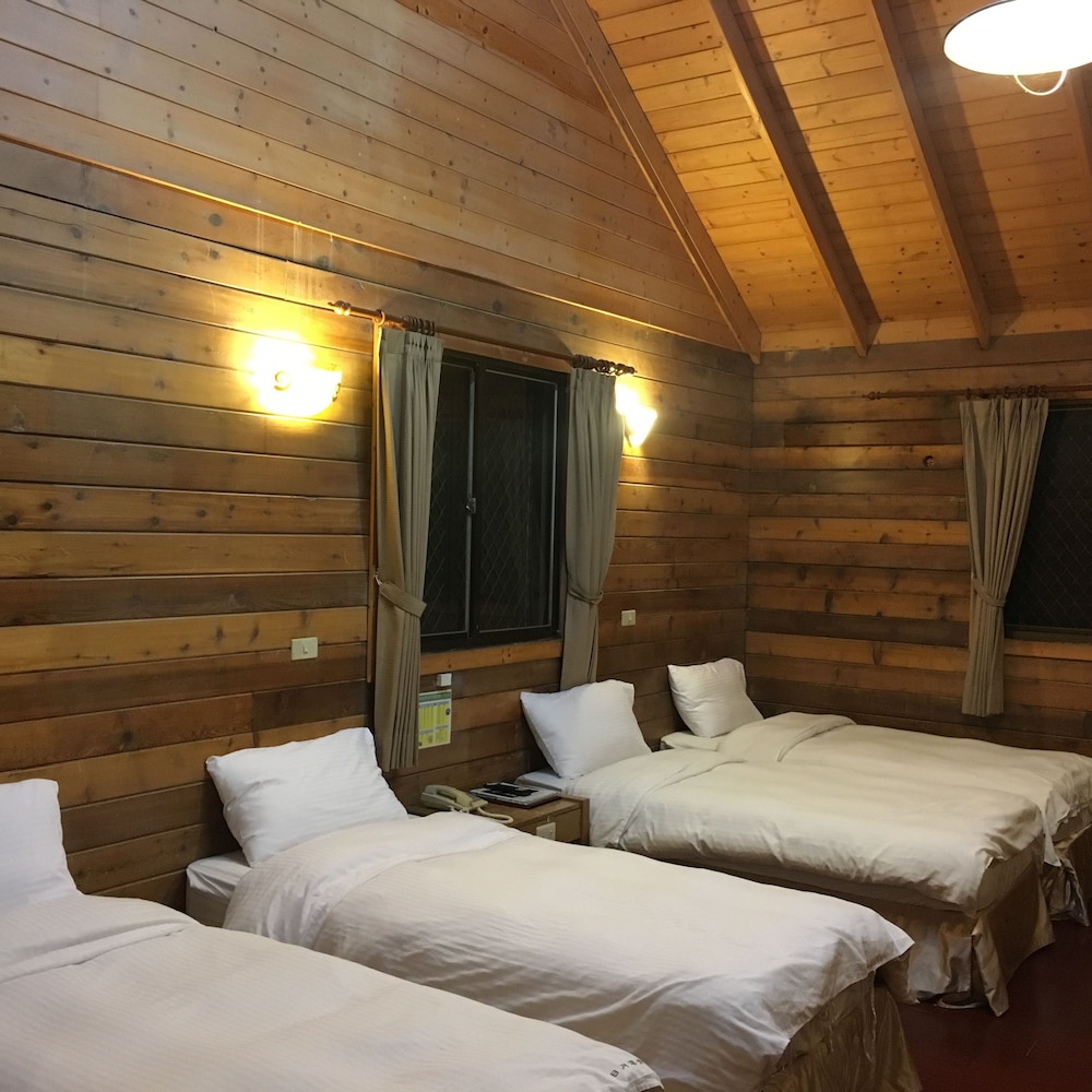 Sun Moon Lake Youth Activity Center Hostel 8/37