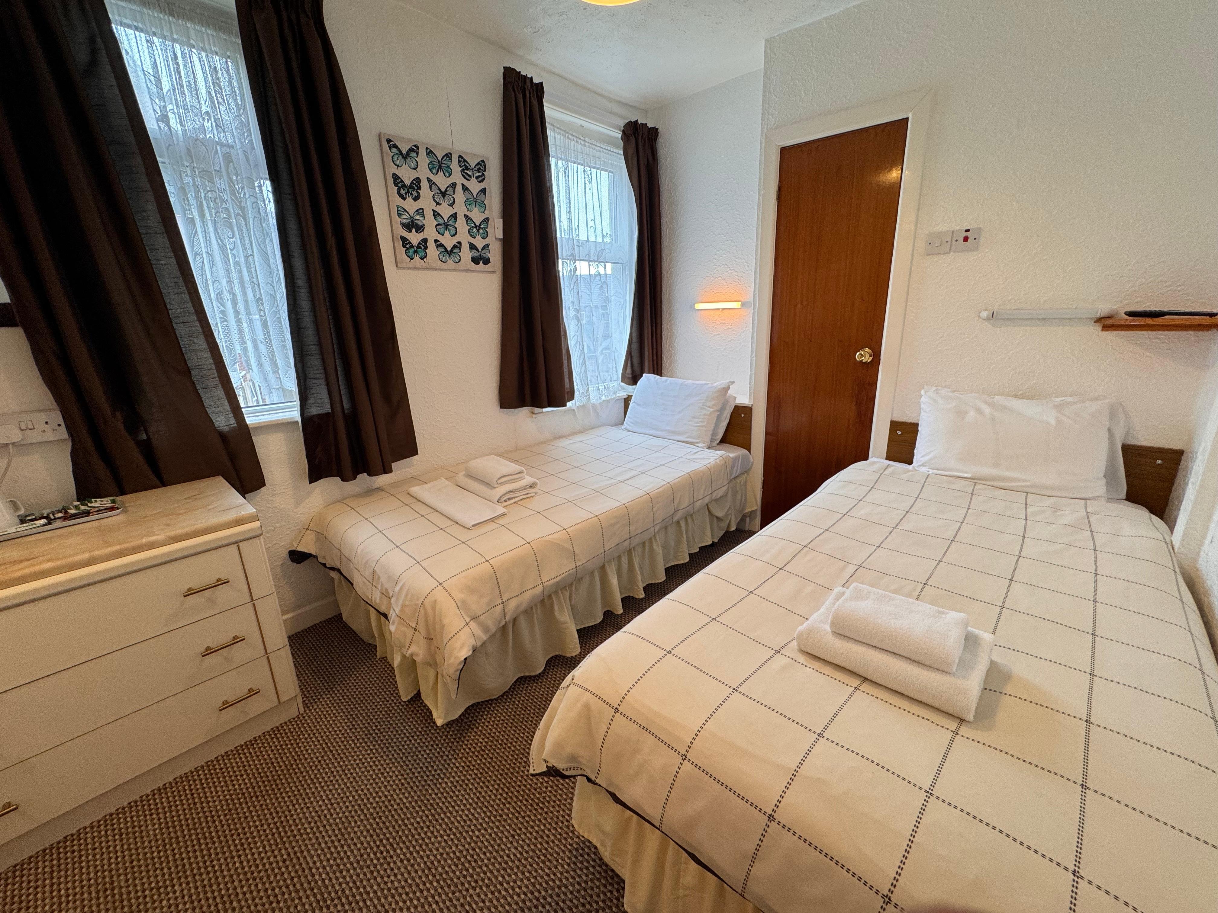 RideSide Hotel, next to Pleasure Beach Blackpool 22/65