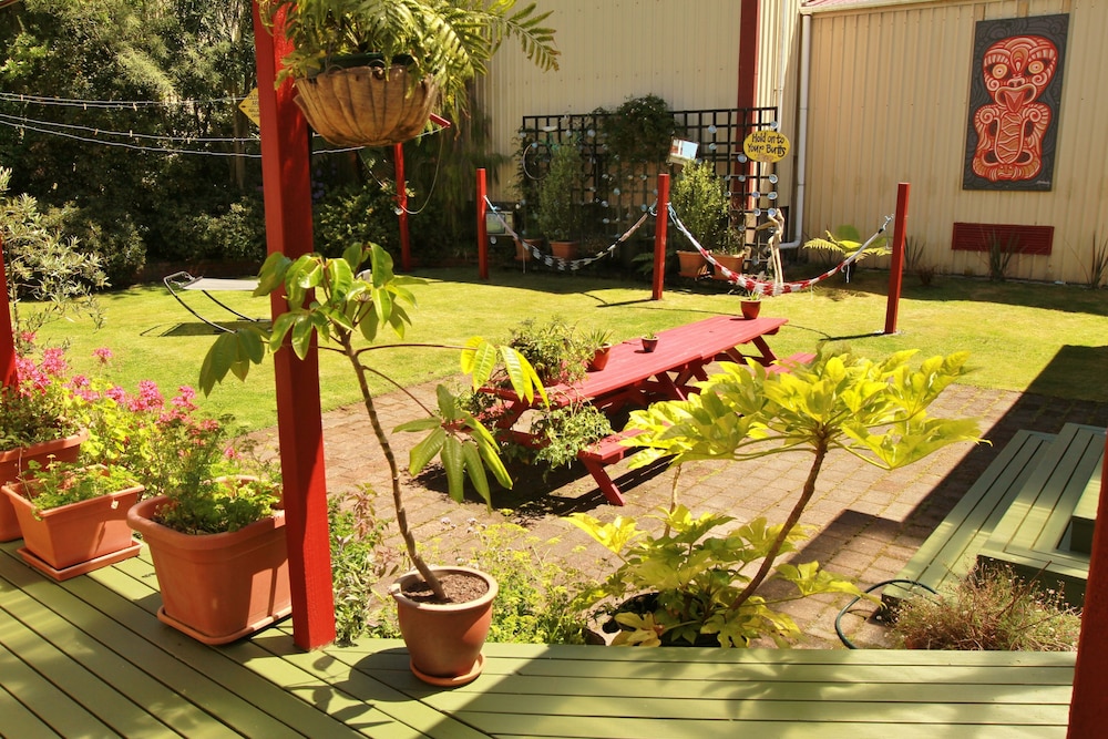 Bazil S Hostel Surf School 28/31