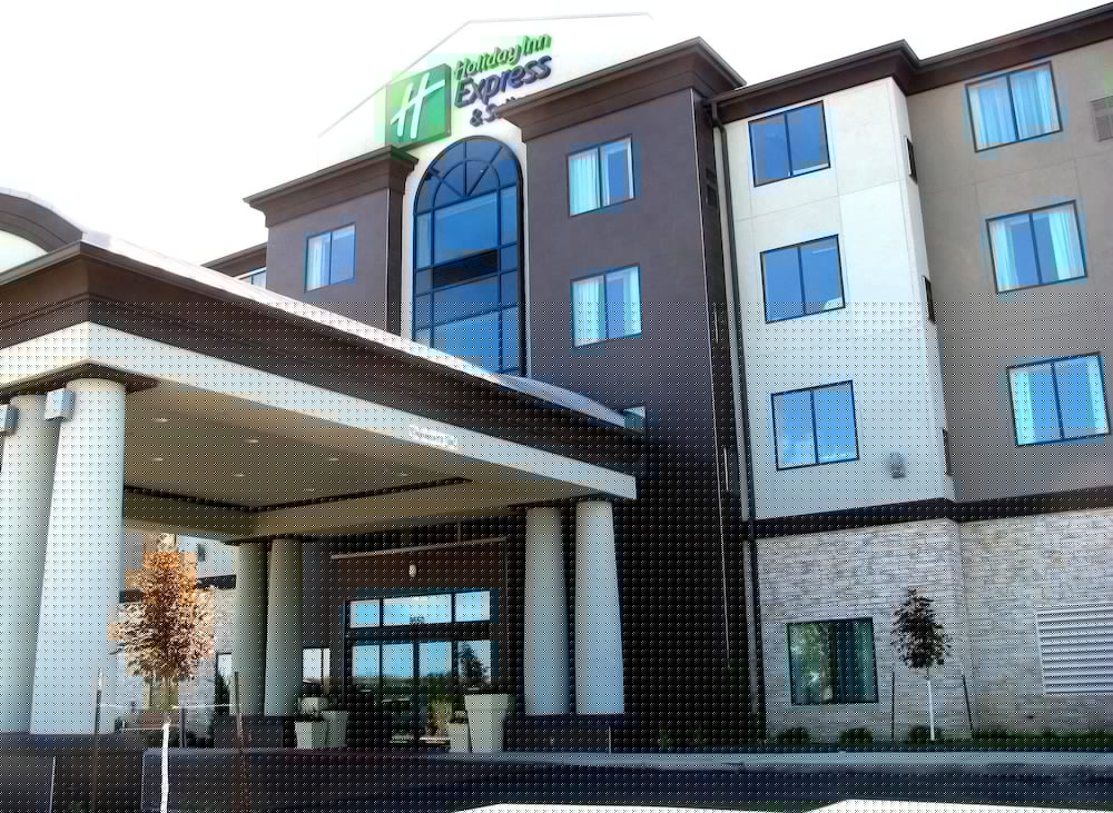 Holiday Inn Express Hotel Suites Kansas City Airport 7/72