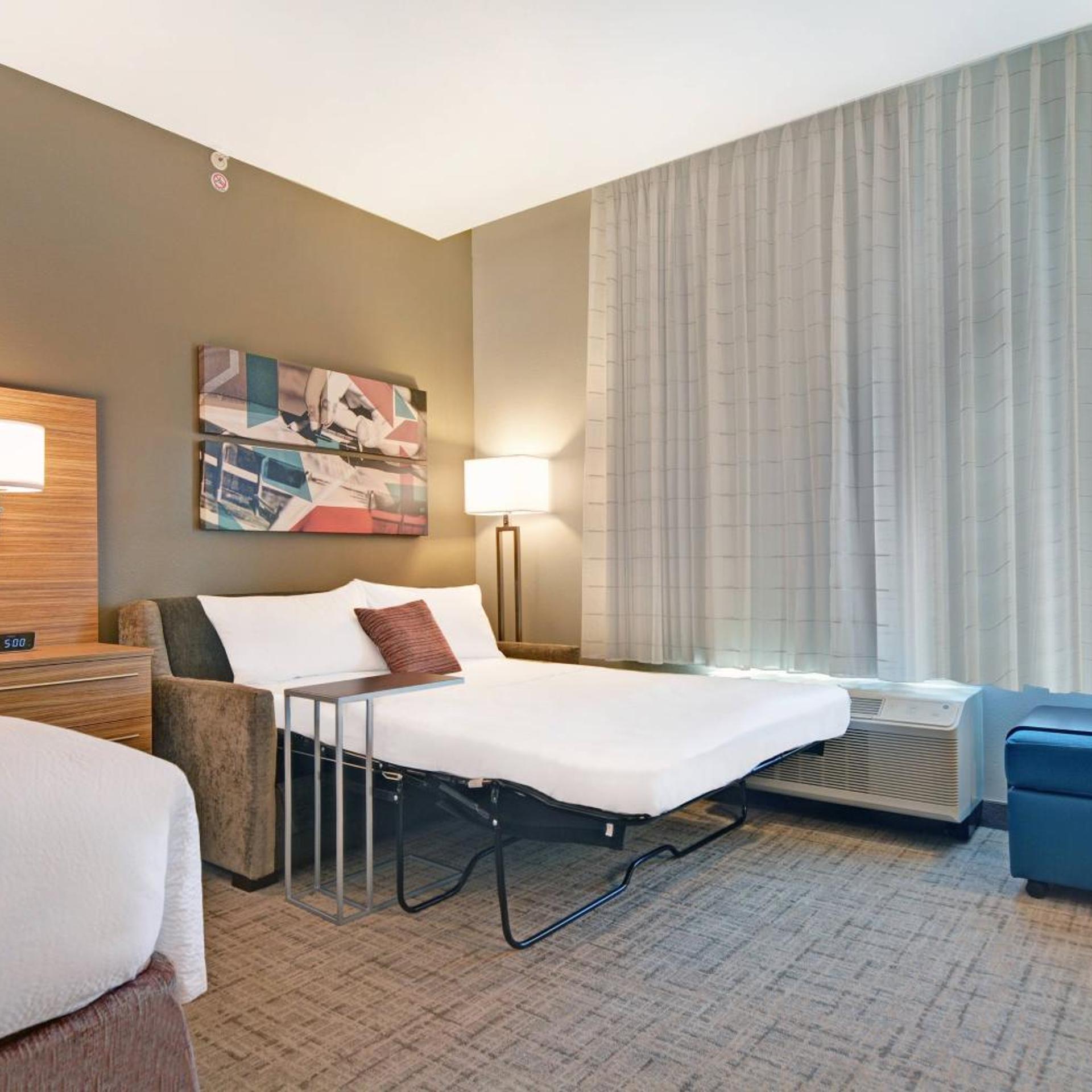 Studio, King Bed, Sofa, Bathtub, Accessible
