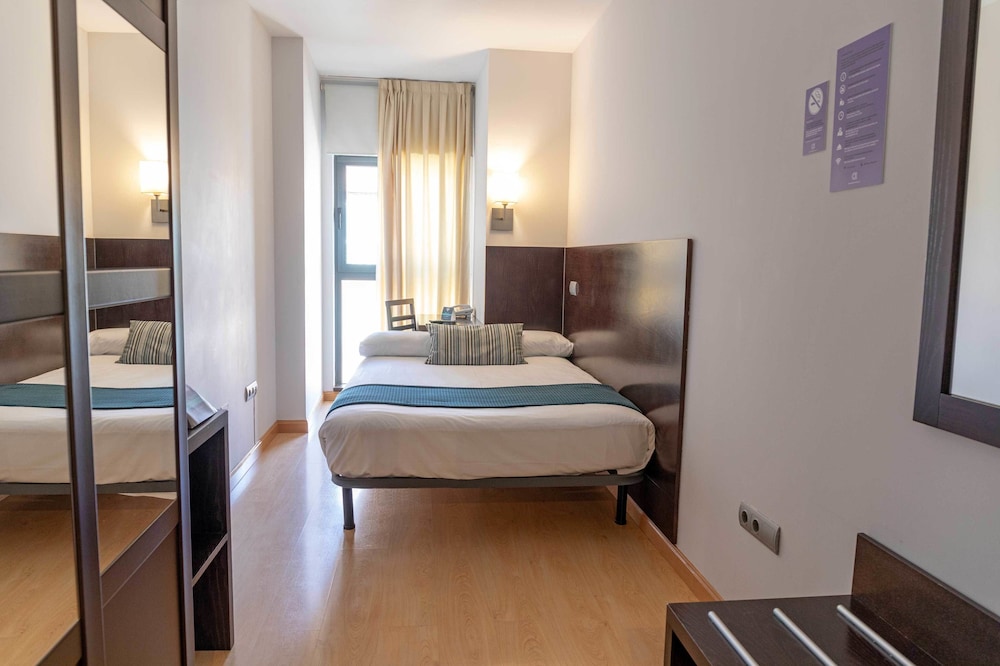 Hotel Cardena 19/68