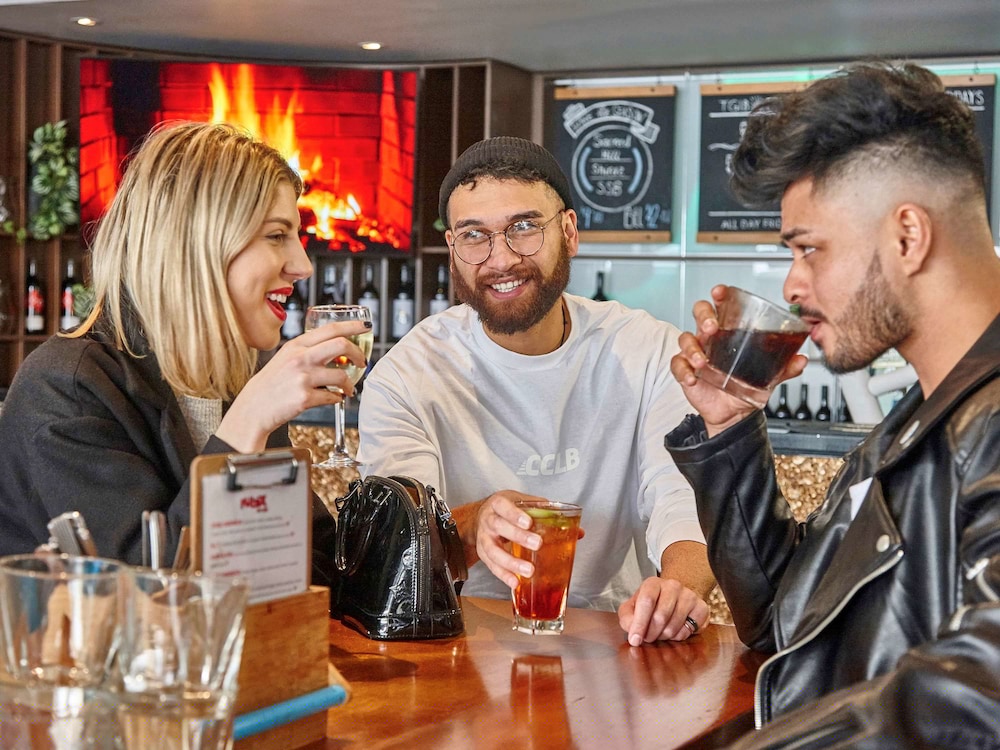 IBIS PERTH 34/70