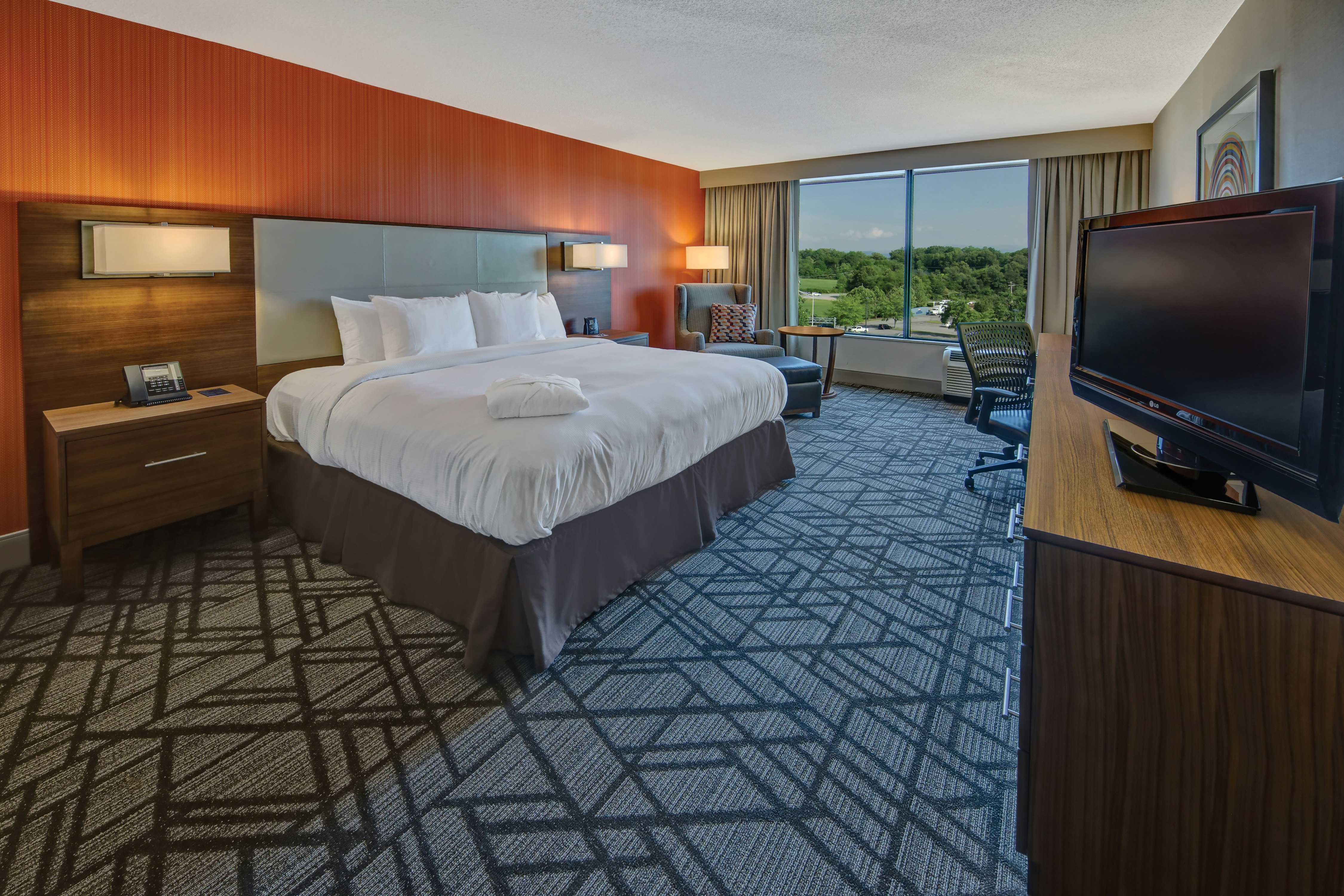 Hilton Knoxville Airport 11/81