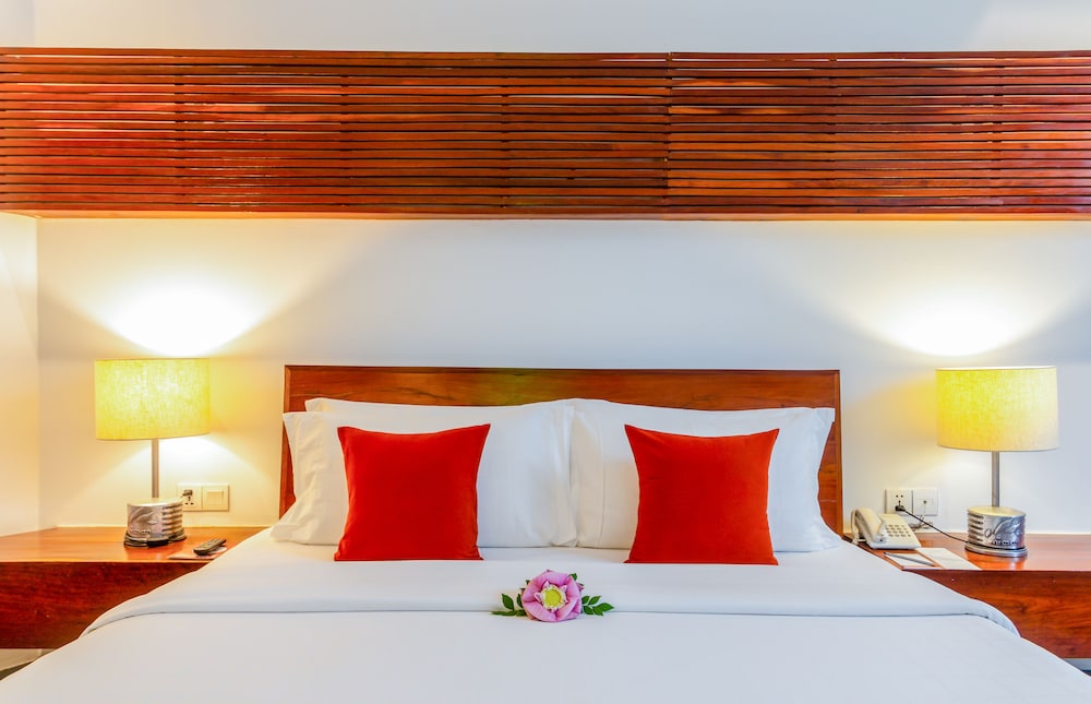 LYNNAYA URBAN RIVER RESORT 19/69