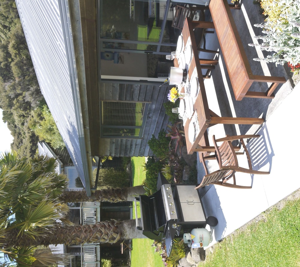 Bay of Islands Holiday Apartments 46/50