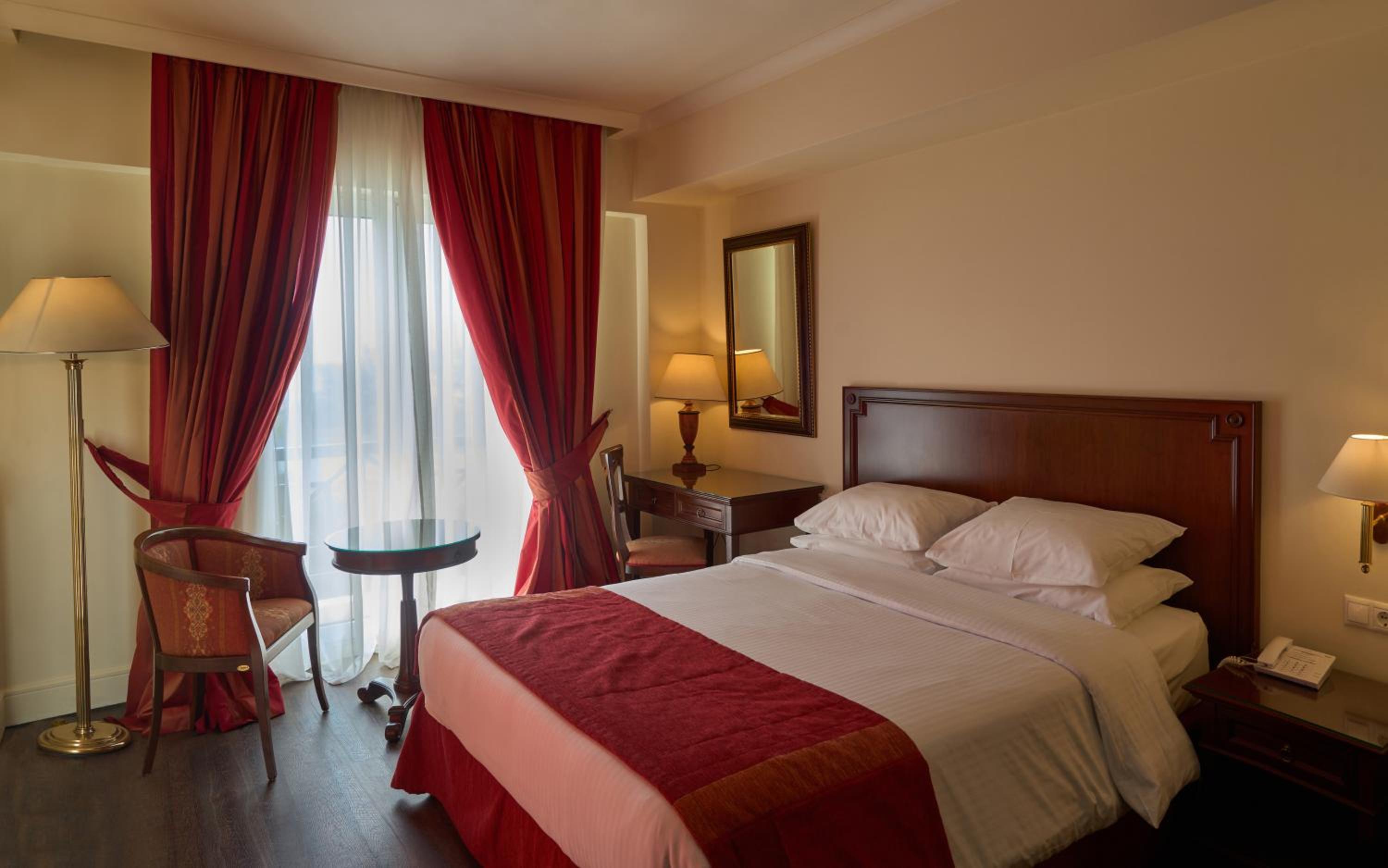 Classic, Double Bed, Back Side
