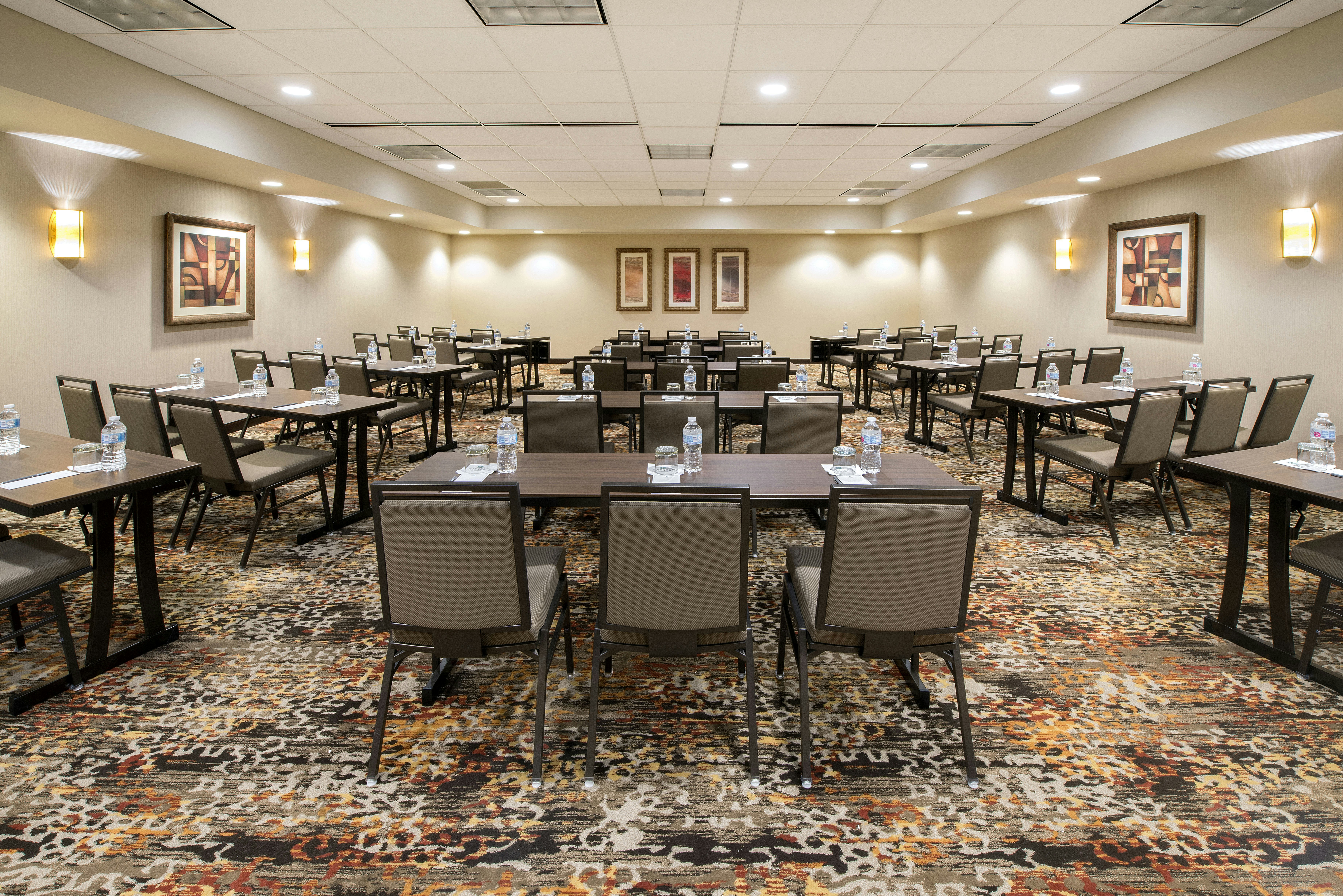 Embassy Suites by Hilton Huntsville 68/76