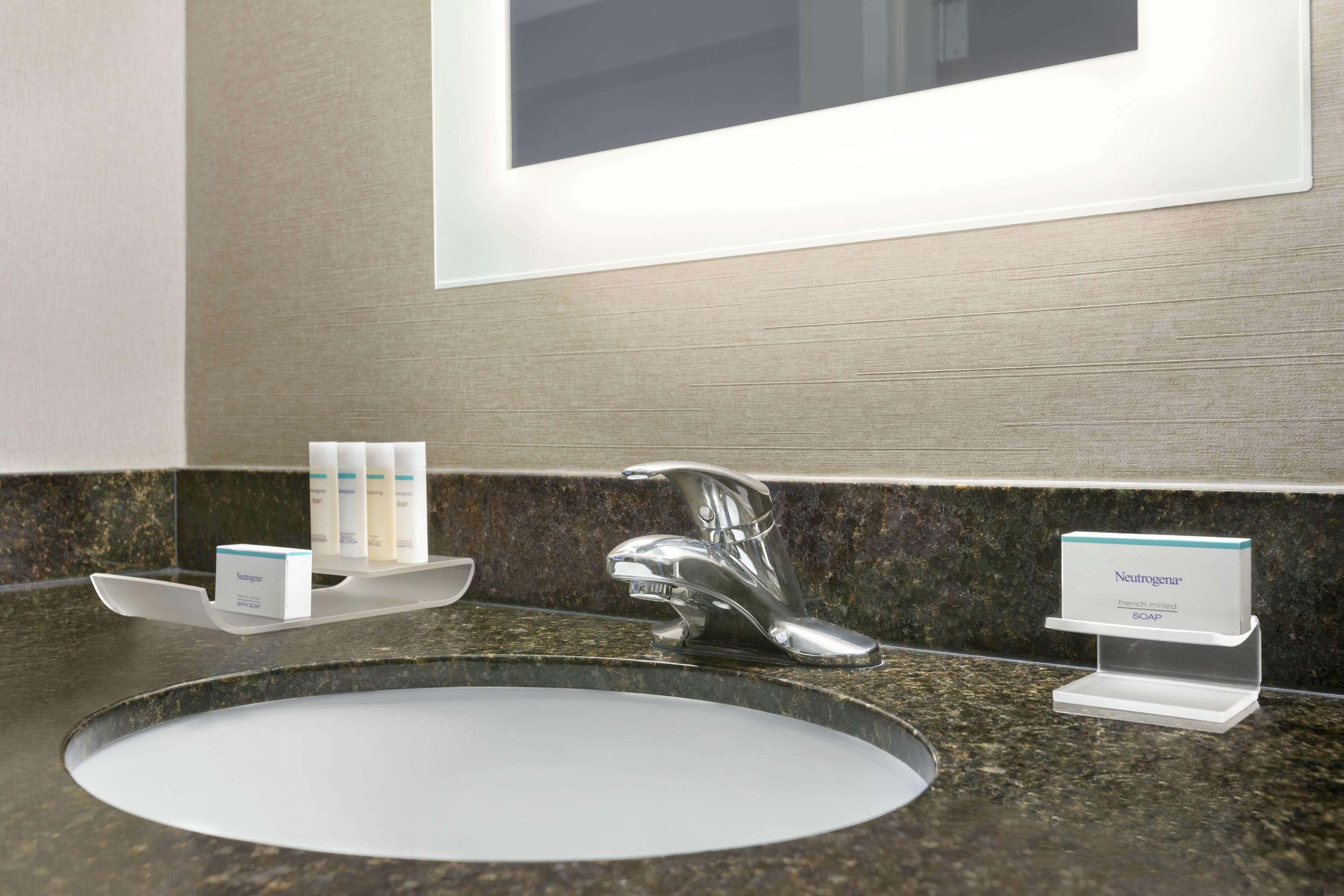 جناح بسريرين كوين بغرفة نوم واحدة، Homewood Suites by Hilton York 4/6