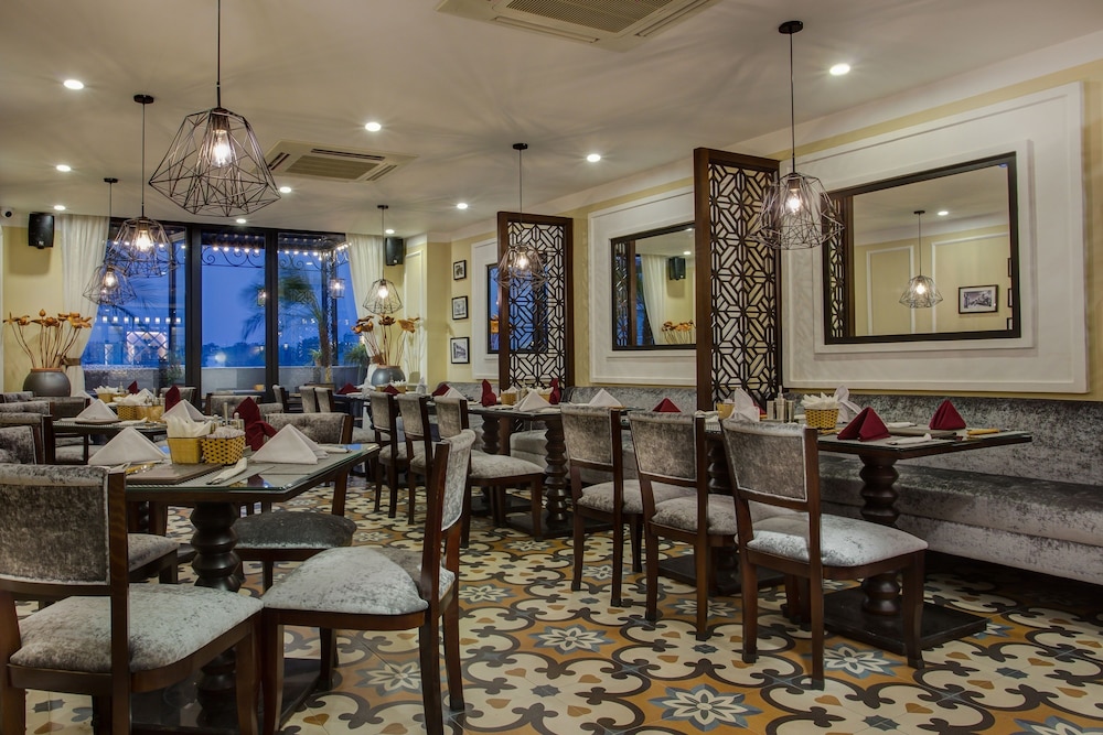 Hanoi Marvellous Hotel & Spa 36/50