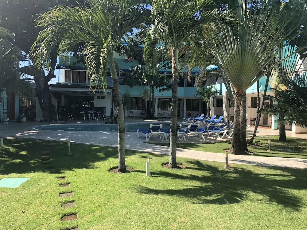 New Garden Hotel 15/59
