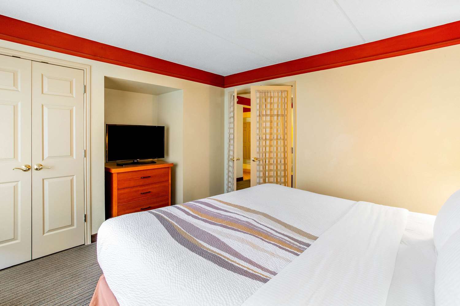 La Quinta Inn & Suites by Wyndham Raleigh/Durham Southpoint 18/38