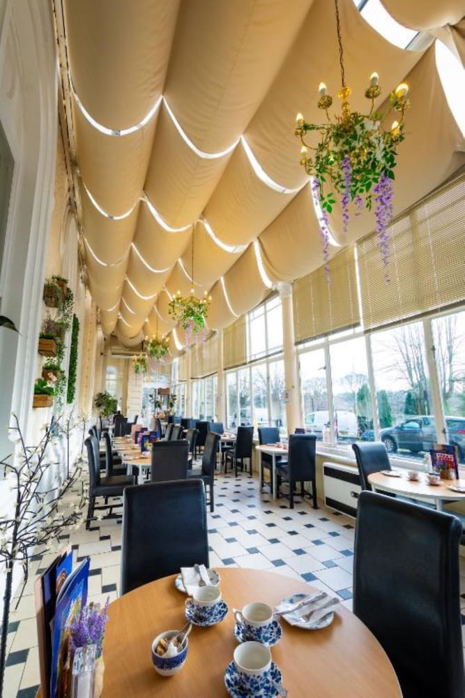 Palace Hotel & Spa Buxton 34/50
