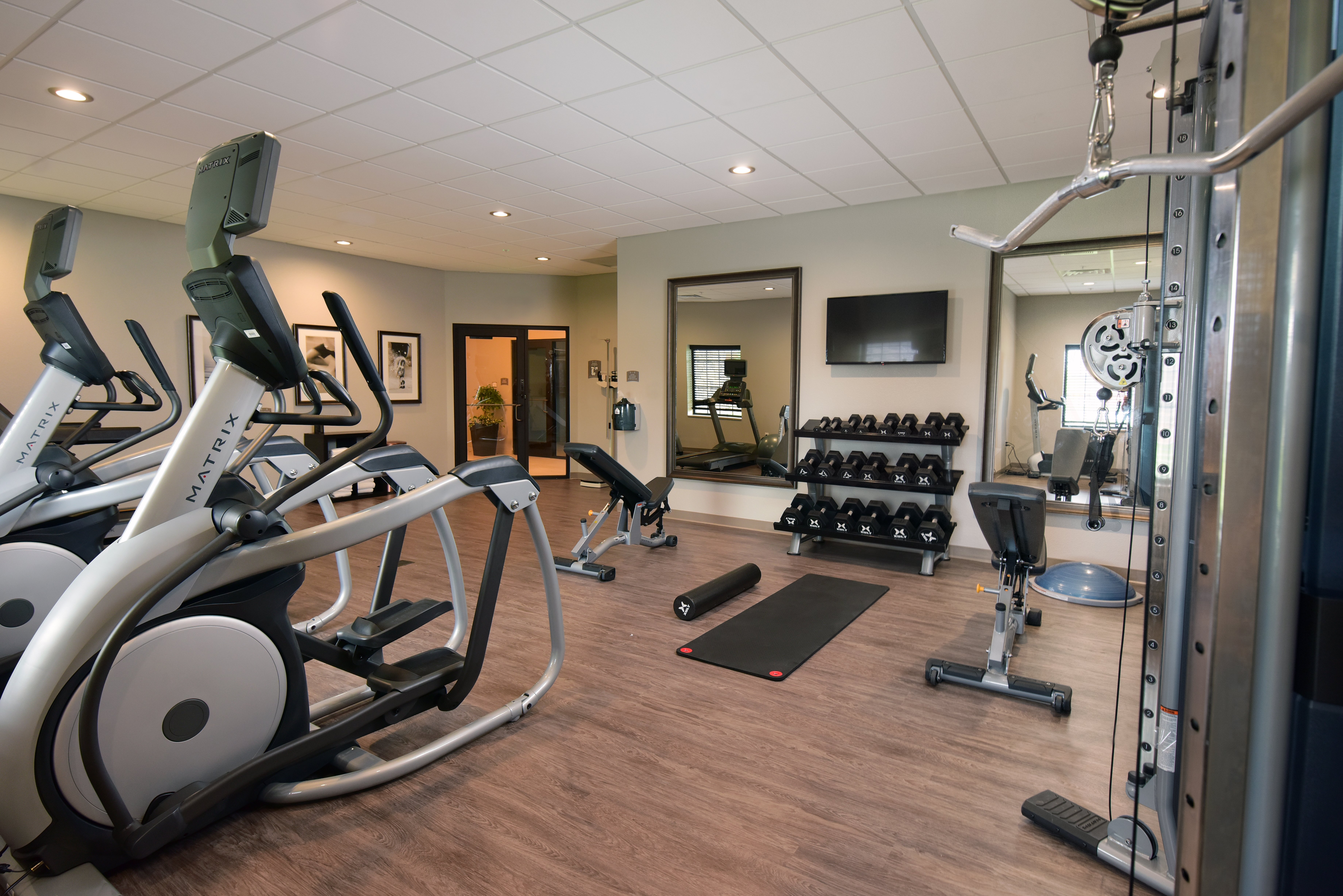 Staybridge Suites Wisconsin Dells - Lake Delton 31/58