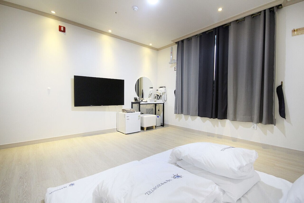 Mj Tour Hostel 21/47
