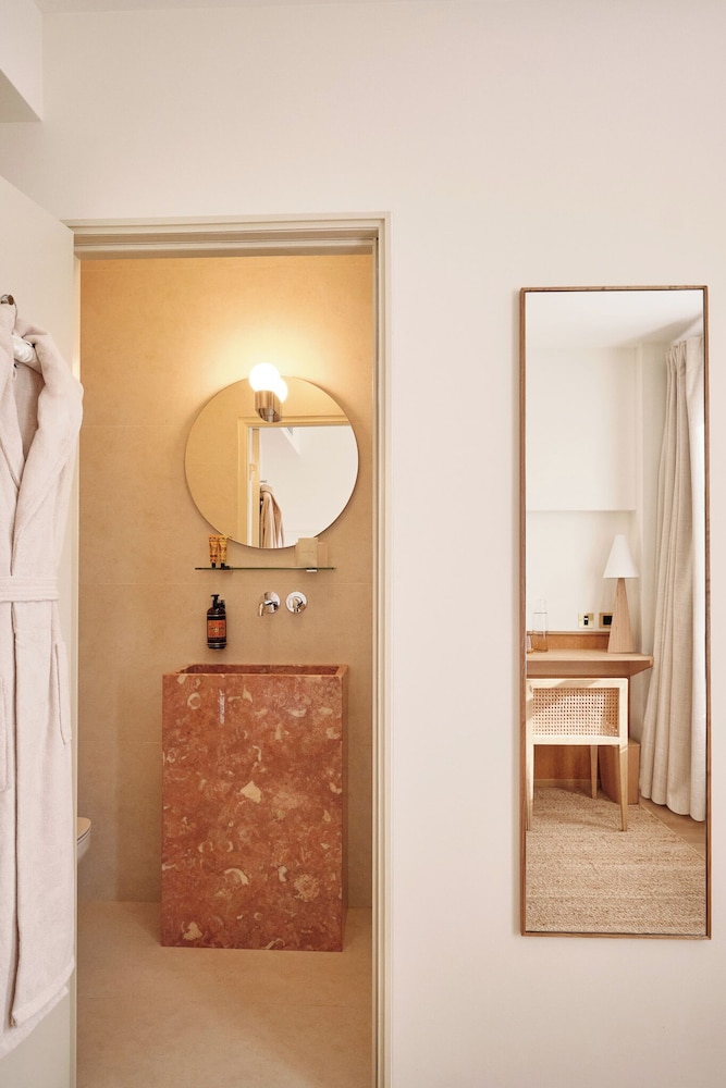 Hotel Elysee Montmartre 9/97