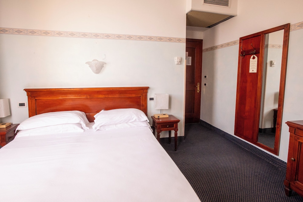 Room, Double Bed, Lagoon View