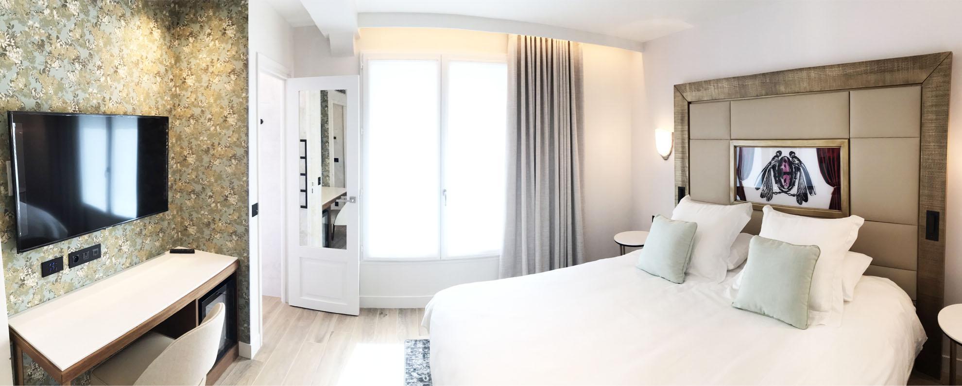 Deluxe, Queen and Twin Beds