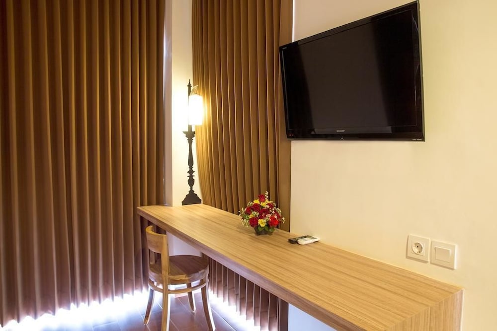 deMira Hotel Gubeng Surabaya 23/26
