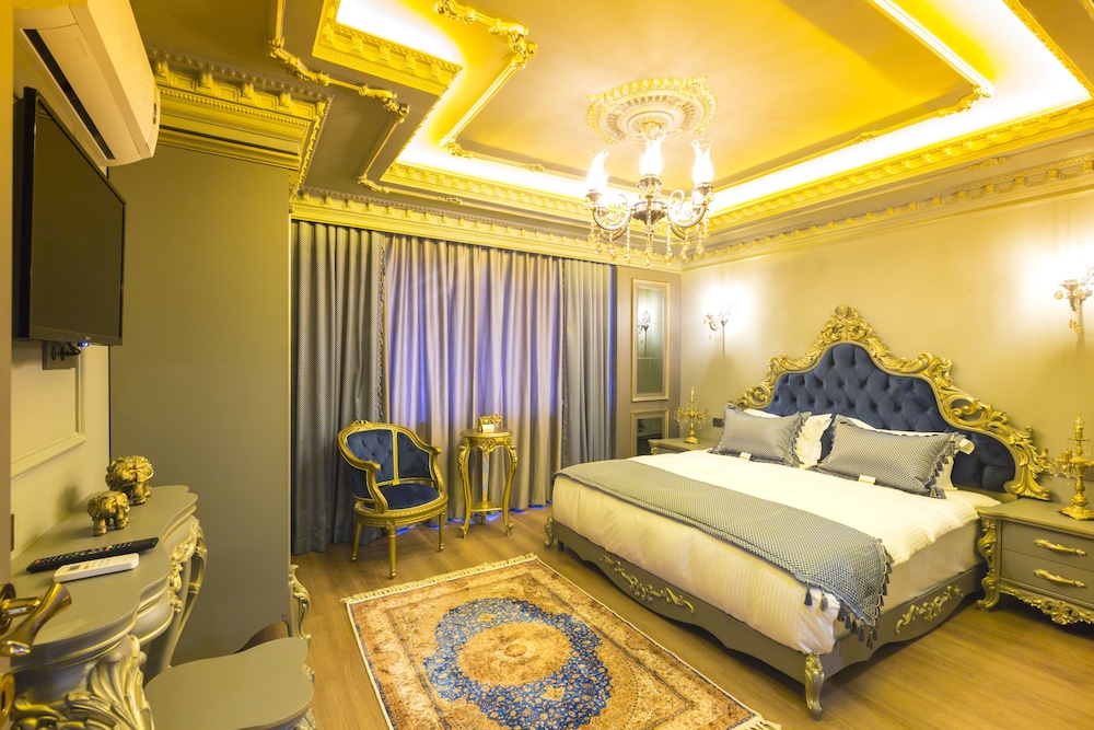 Real King Suit Otel 18/50