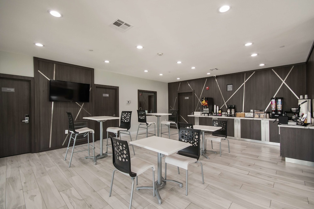 Americas Best Value Inn & Suites Northeast Houston Downtown I-610 24/28