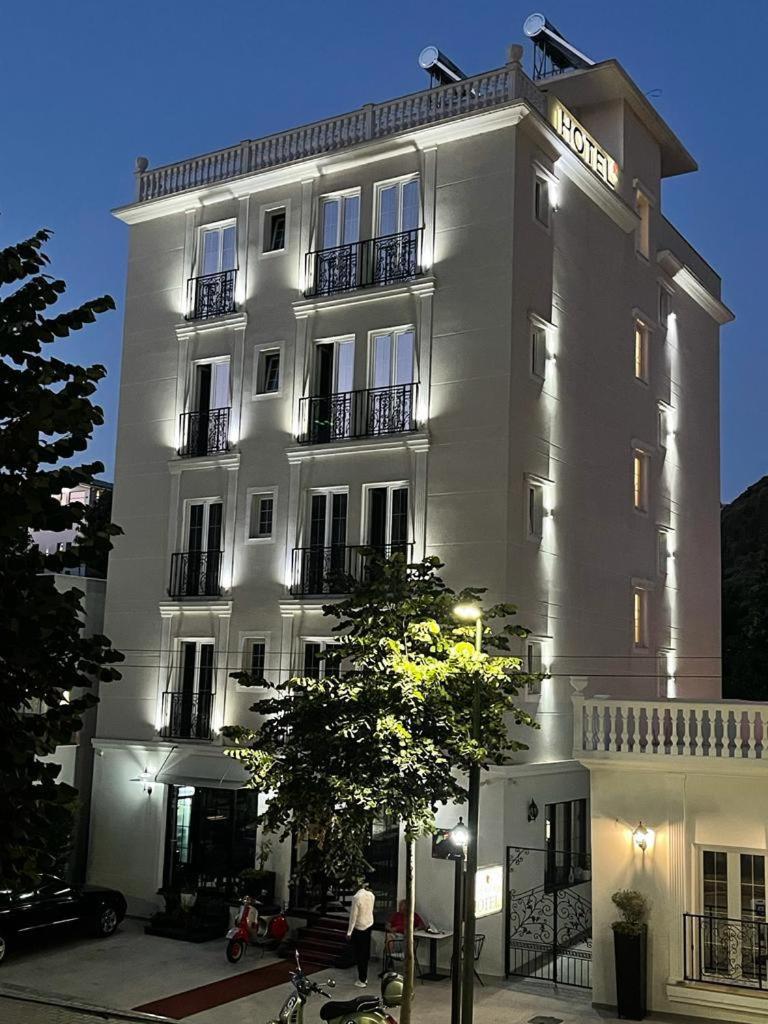Ruby Palace 54/62