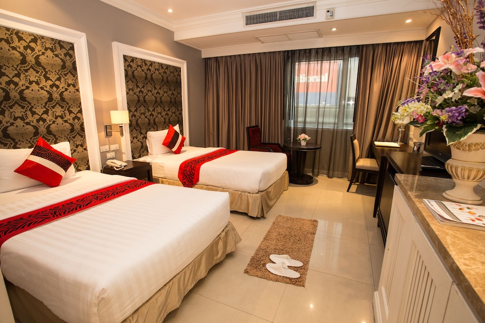 Hope Land Hotel 46 1 24/47