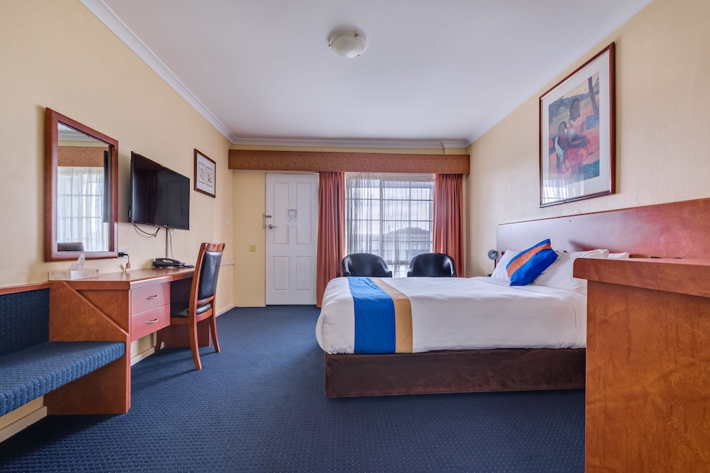 Ibis Styles Albany 10/59