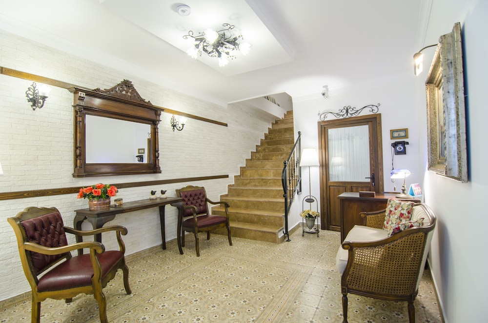 Rodina Suites 33/50