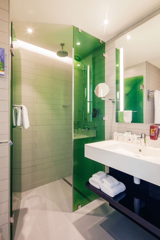 Park Inn By Radisson Dubai Motor City 20/76