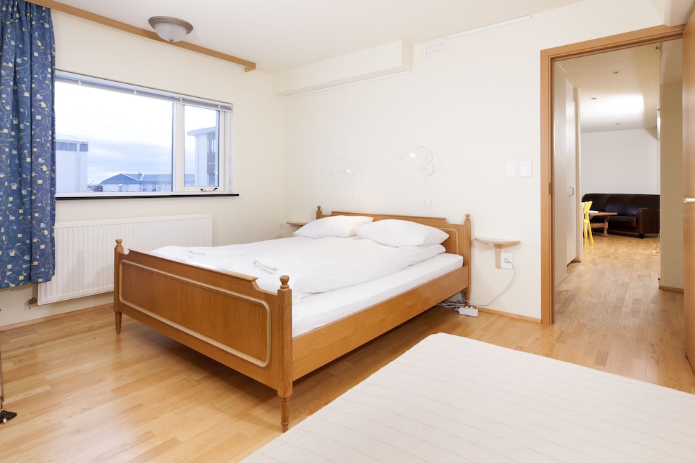START HOSTEL 12/67