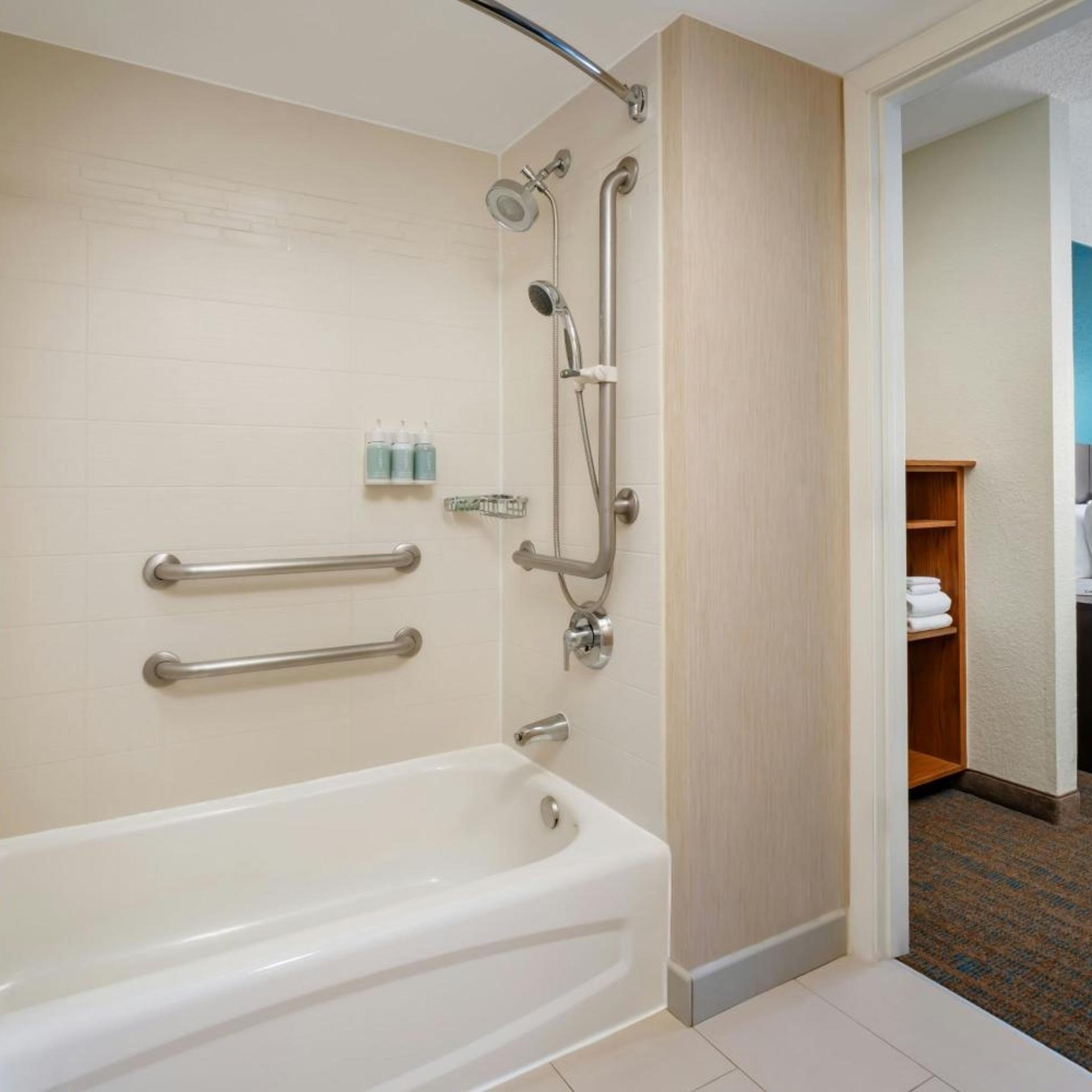 جناح بسرير كوين بغرفتي نوم مع أريكة، Residence Inn By Marriott O Apos Hare 4/5