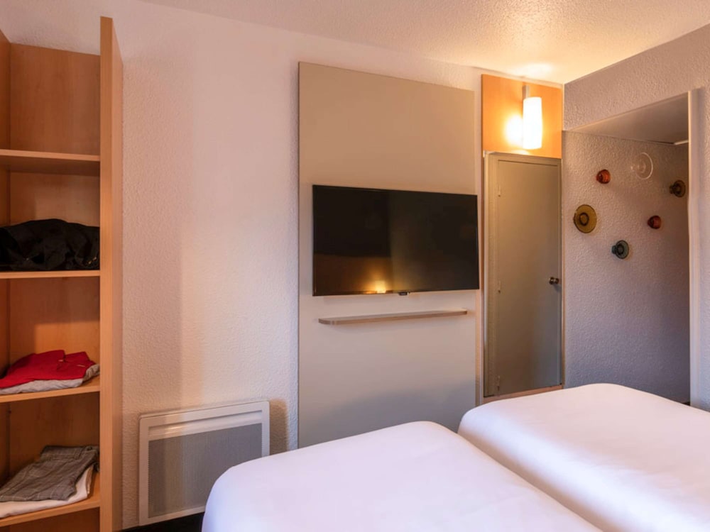 Ibis Cergy Pontoise Le Port 15/67