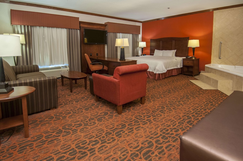 Hampton Inn And Suites Waxahachie 35/76