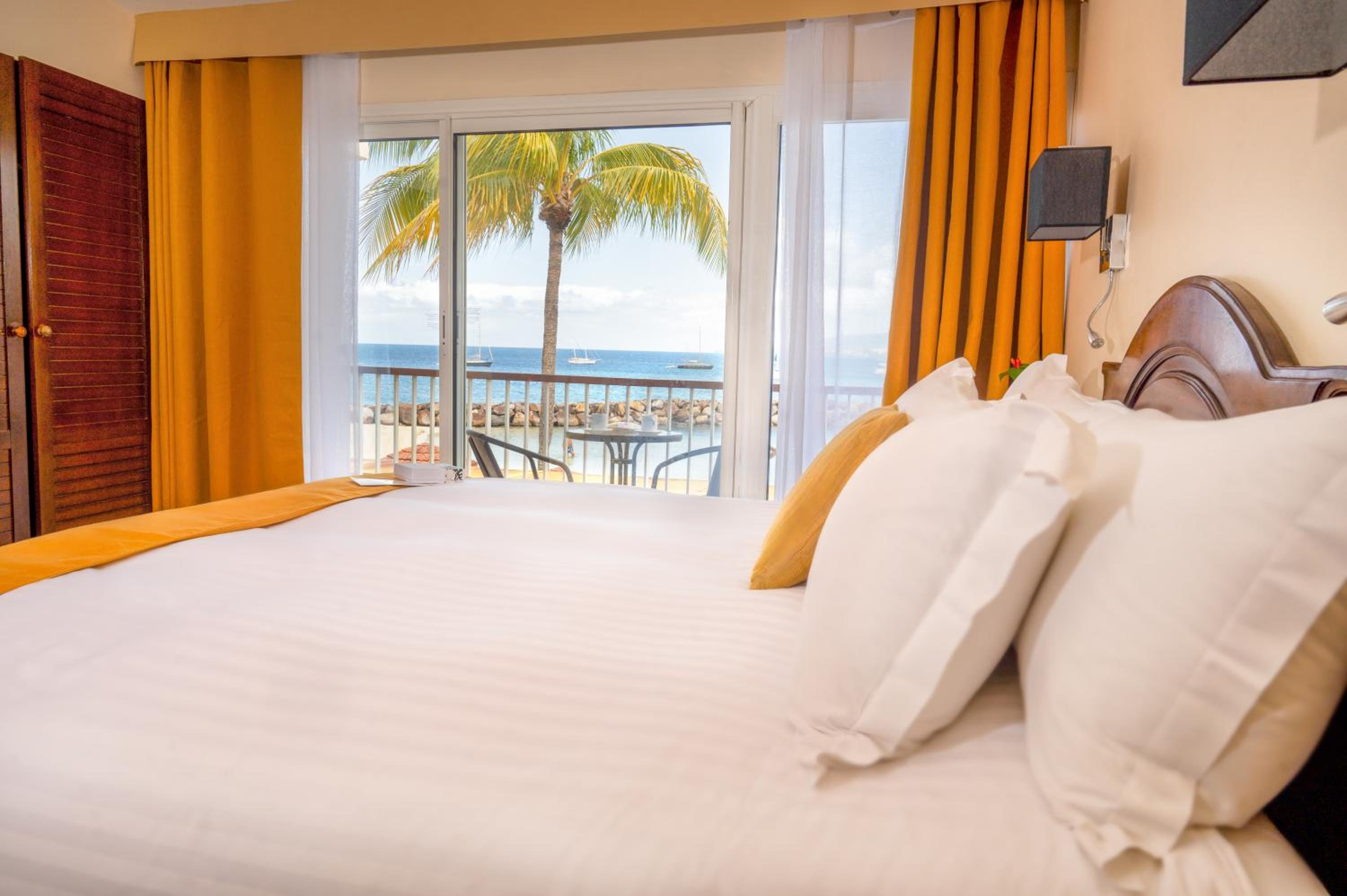Luxury, Side Sea View