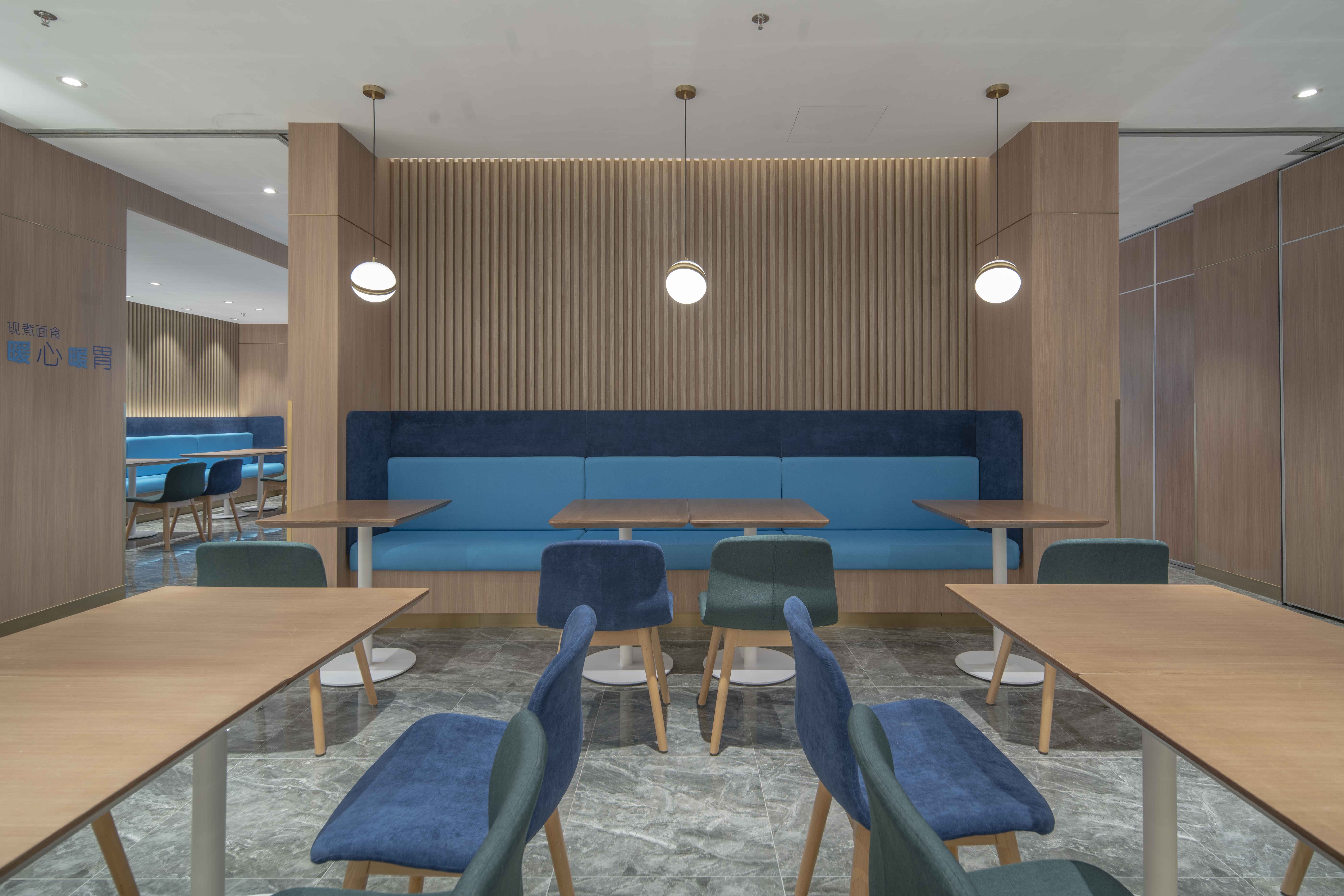 HOLIDAY INN EXPRESS SHANGHAI JINQIAO CENTRAL 15/21