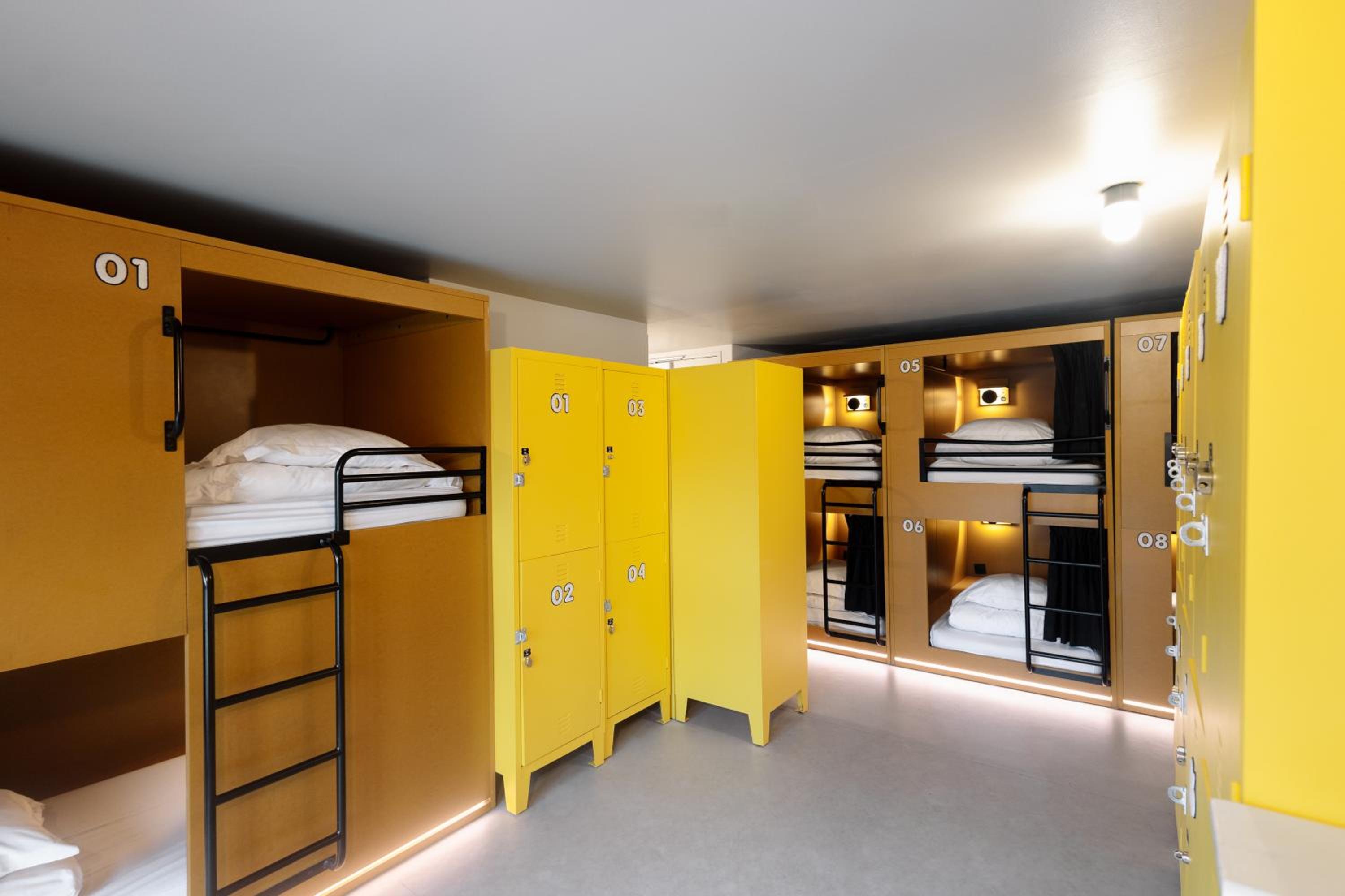 Mixed Dorm, 18 Beds