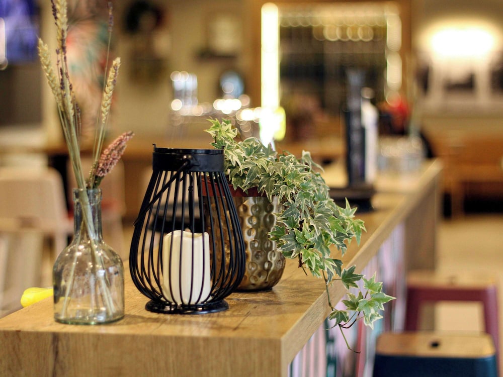 IBIS SAINT GRATIEN 23/50