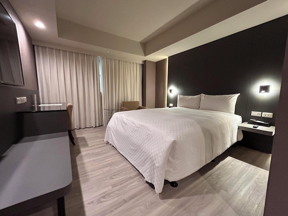 Forward Suites I 39/65