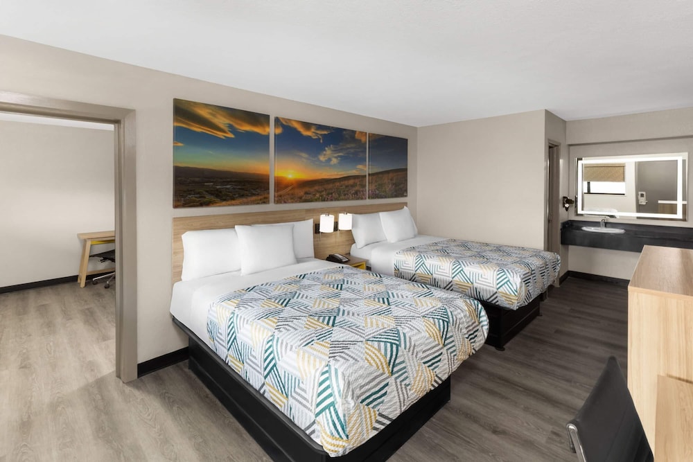 Days Inn by Wyndham Kansas City Northeast 33/65