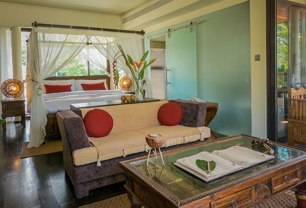 Dhevatara Beach Hotel And Spa 25/36