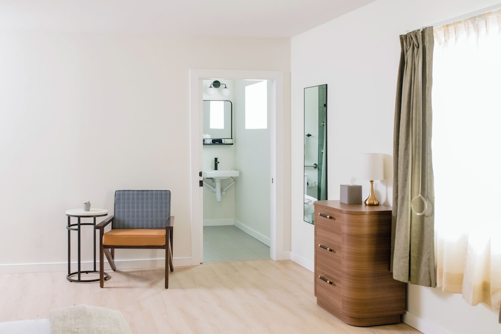 Salt Ranch Hotel 11/46