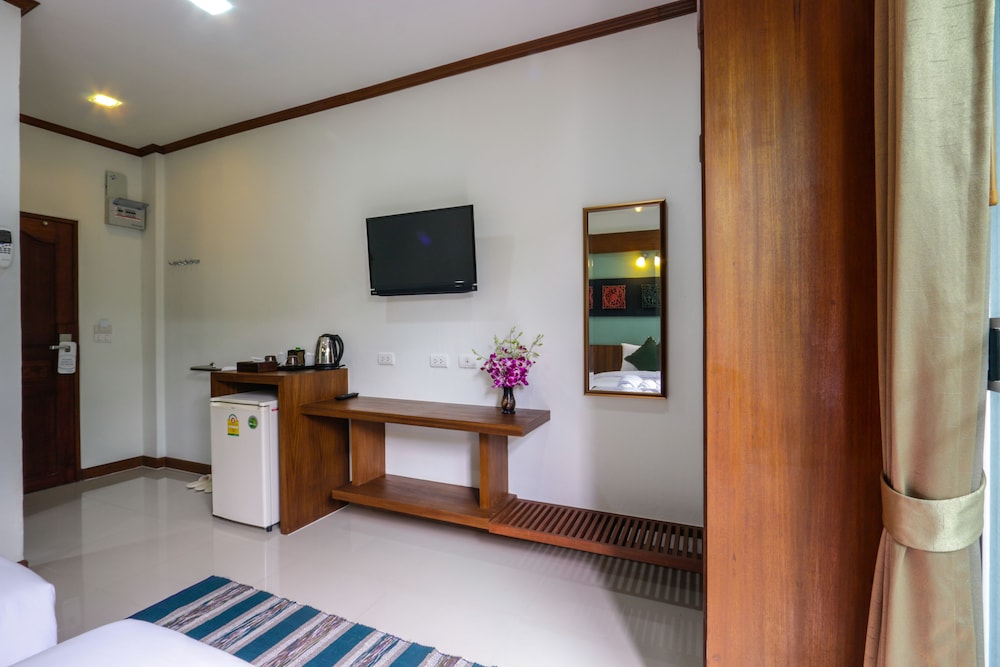COZYTEL CHIANGMAI 30/66