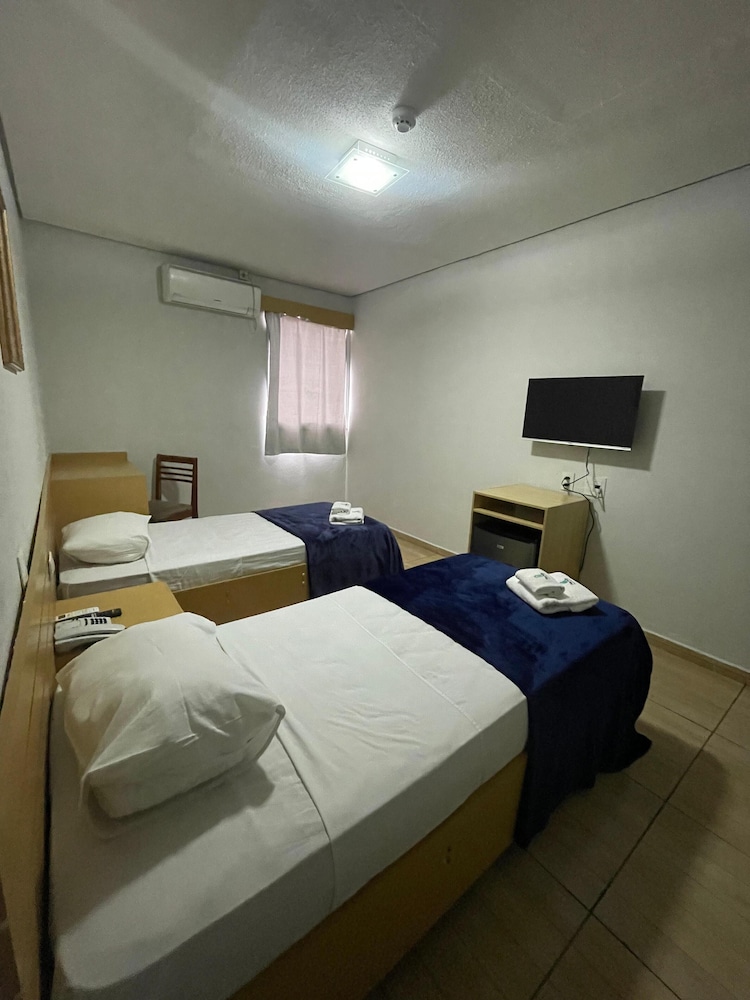 Hotel Family 32/66