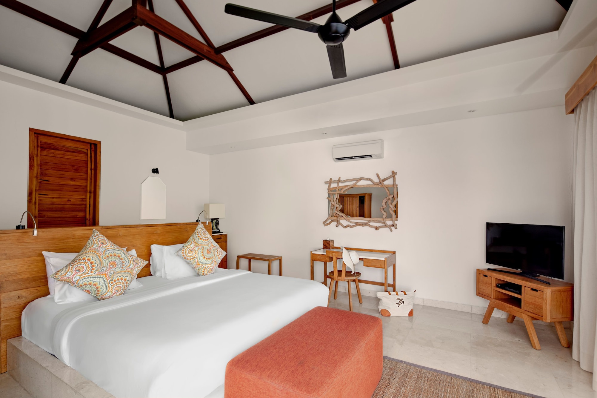 2 Bedrooms, Pool, Villa, 2 King Beds