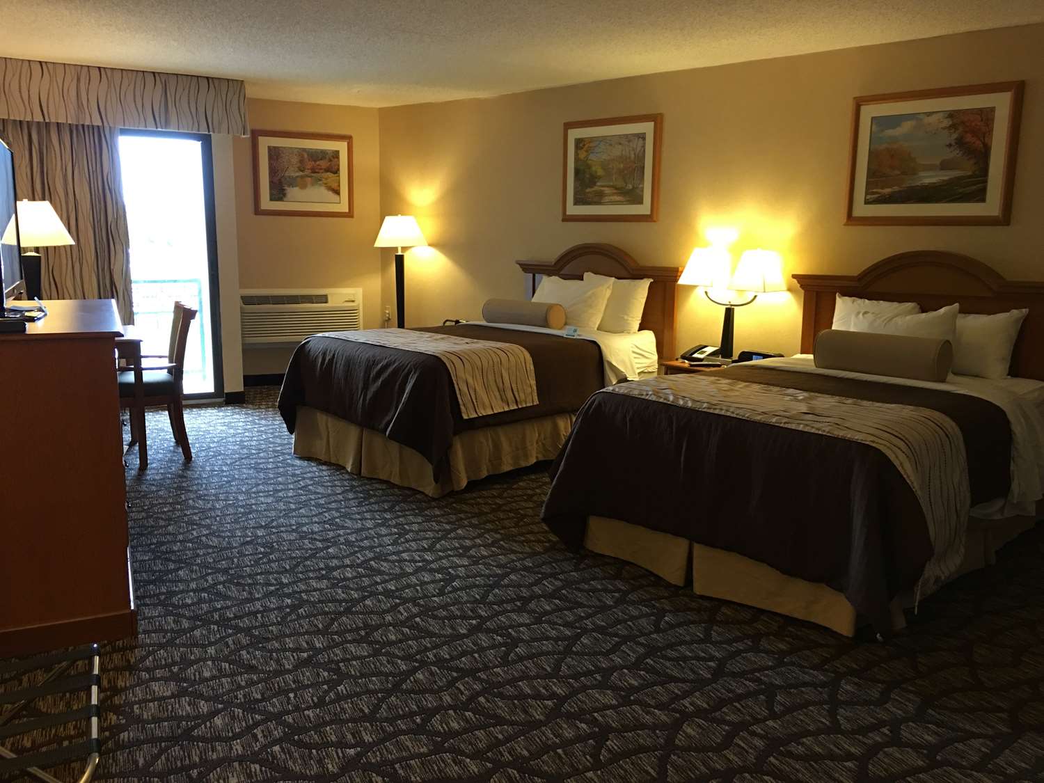 غرفة بسريرين كوين