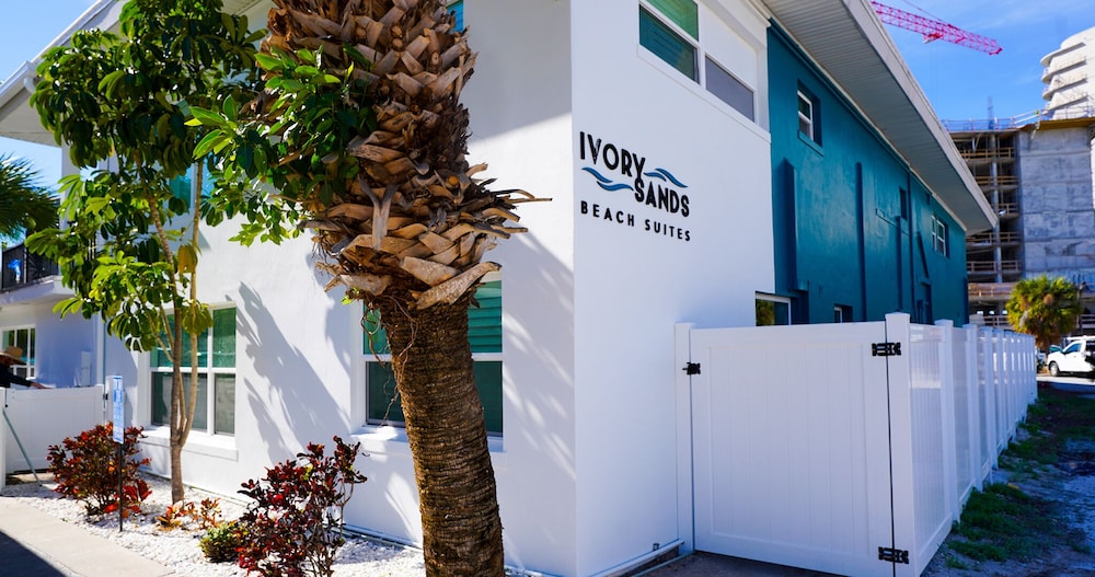 Ivory Sands Beach Suites 2/50