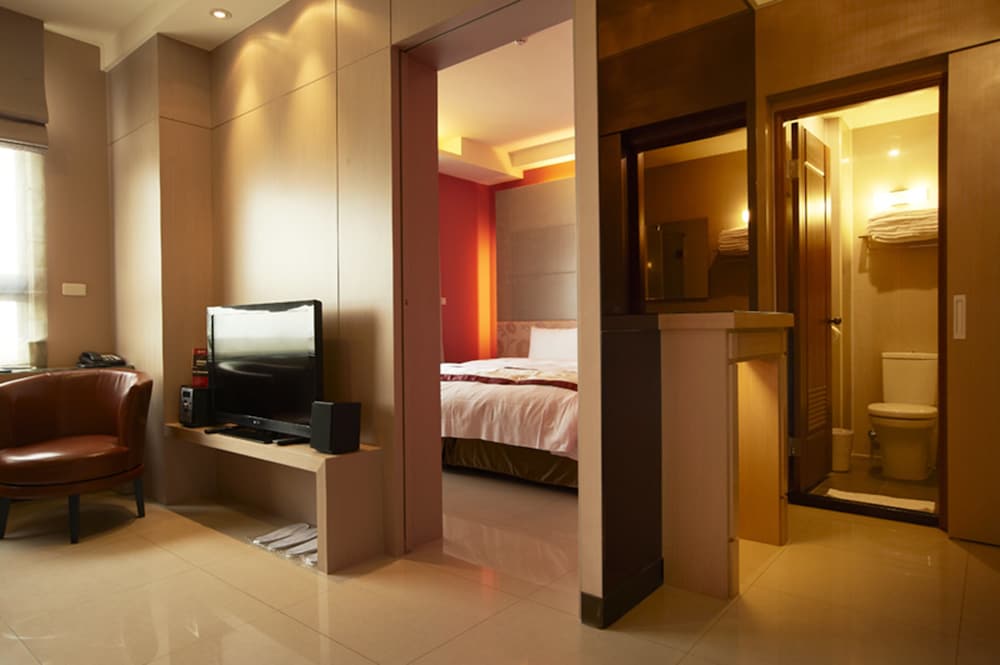 MASTER HOTEL 15/25